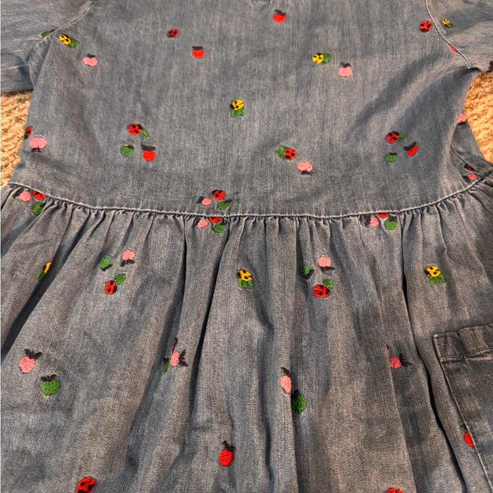 Hanna Andersson Denim Dress 6 (120) - Picture 6 of 8